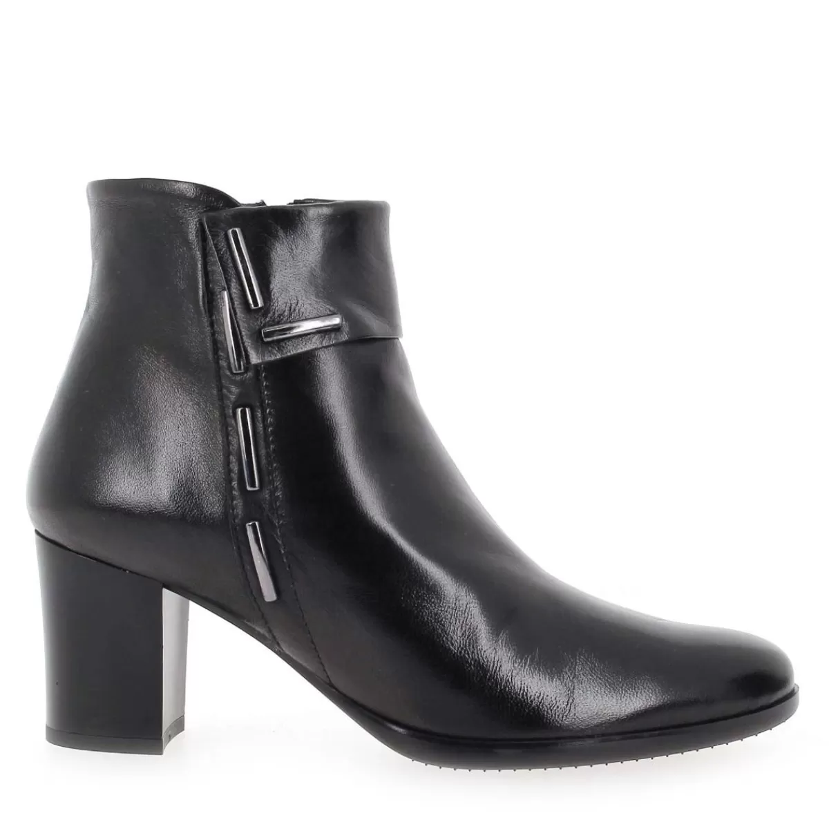 832 - Noir*Dolce Clearance